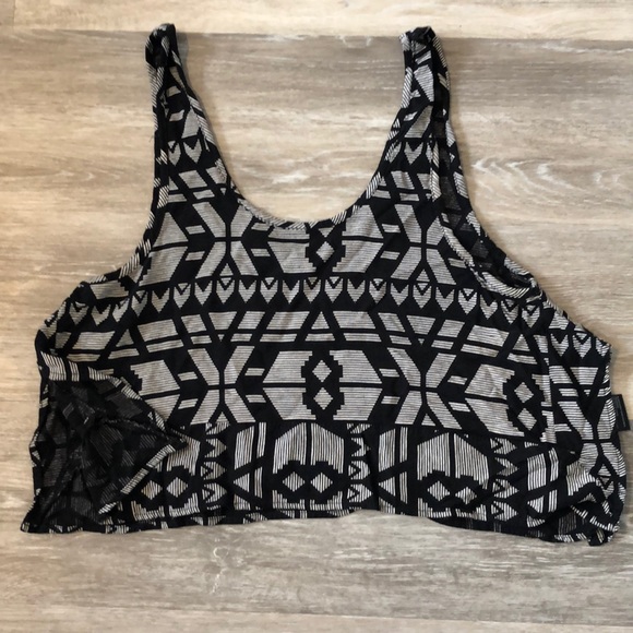 Black and white print crop tank top - Picture 1 of 1